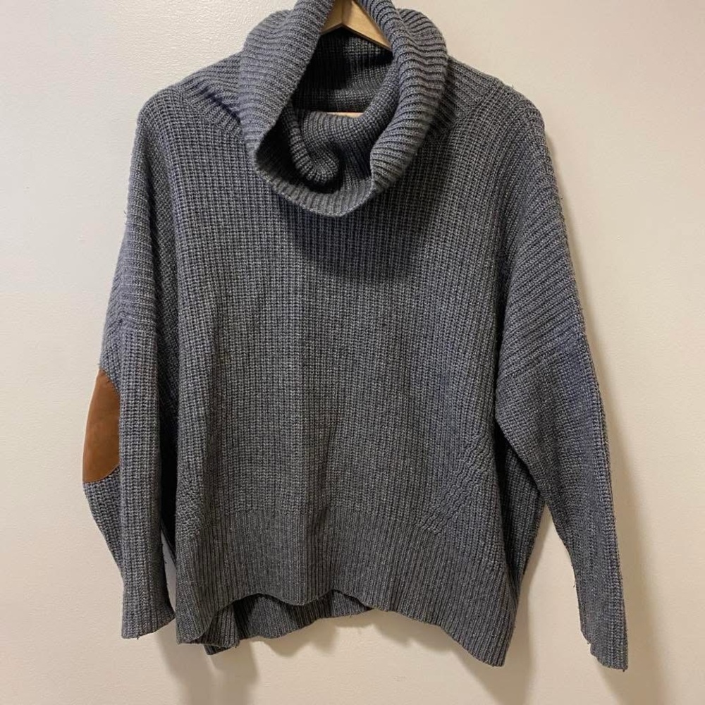 Autumn Cashmere Gray Turtleneck Sweater with Brown Accents